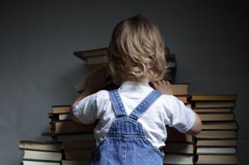 Can 5-Year-Olds Read? Should They?